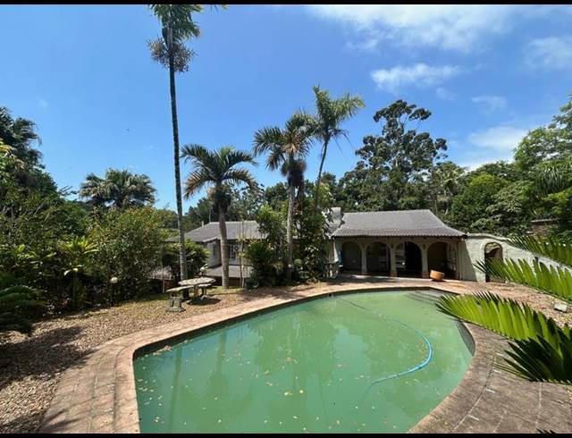 6 BEDROOM HOUSE FOR SALE IN YELLOWWOOD PARK